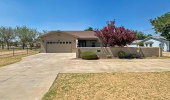 808 E Chapman Rd, Carlsbad, NM 88220