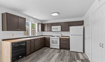 48 Crocker St, Ashland, OR 97520