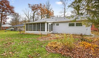 1040 E MOORPARK Ave, Appleton, WI 54911