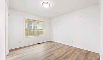 1073 Parkside Dr, Alliance, OH 44601