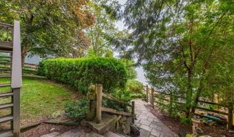 2100 Lakeside Dr, Alloway, NJ 07422