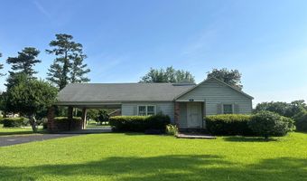 901 4th St, Adel, GA 31620