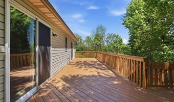 10 Sabin Dr, Airmont, NY 10901