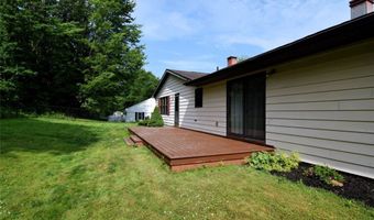 1585 Hemlock Dr, Ashtabula, OH 44004