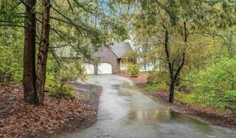 15 Roosevelt Dr, Bedford, NH 03110