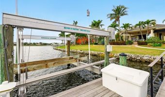 5405 R MERRITT ISLAND Dr, Apollo Beach, FL 33572