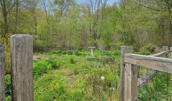20 Oak Hill Dr, Exeter, RI 02822