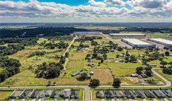 318 SKYBLUE Ln, Auburndale, FL 33823