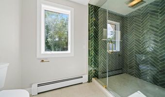 30 Dutchess Dr, Cranston, RI 02921