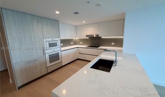 9221 E Bay Harbor Dr 309, Bay Harbor Islands, FL 33154
