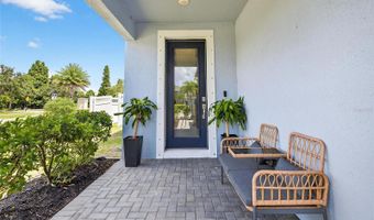 325 SHORE CRAB Way, Apollo Beach, FL 33572