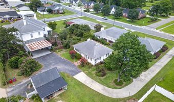 12 Dyal St, Baxley, GA 31513