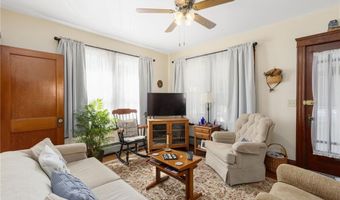 19 Bouvier Ave, Lincoln, RI 02838
