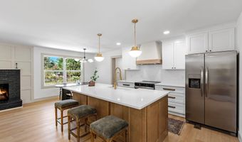 207 Oakmont Dr, Boiling Springs, SC 29316