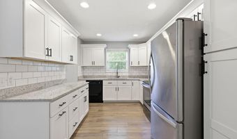 145 Pecan Ln, Aberdeen, NC 28315