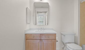 1115 CAMERON St 114, Alexandria, VA 22314