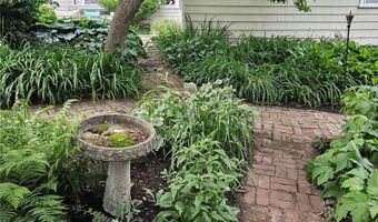 1220 Hope St, Bristol, RI 02809