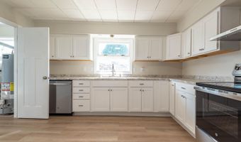 110 Edgewood Dr, Bedford, IN 47421