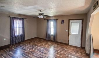 2020 Country Club Dr, Alton, IL 62002