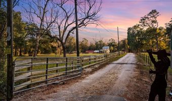 15804 Peapatch Rd, Biloxi, MS 39532