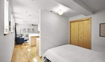 111 N Hamilton St 202, Madison, WI 53703
