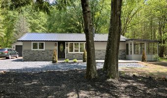 54 Skyline Dr, Albrightsville, PA 18210