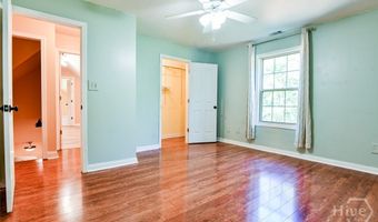 283 Creekside Dr, Arnoldsville, GA 30619