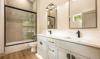 17 Nairn Ln, Bella Vista, AR 72715