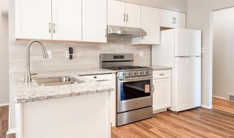 2844 Renfrew St, Ann Arbor, MI 48105