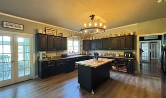 136 S Jackson St, Athens, TN 37303