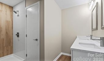 2910 Floral Dr, Albemarle, NC 28001