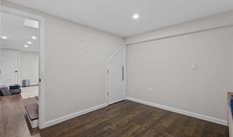 194 Council Rock Rd, Cranston, RI 02921