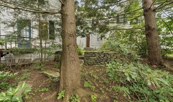 92 Cedar St, Belfast, ME 04915