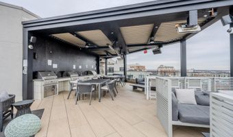 1021 N GARFIELD St 318, Arlington, VA 22201