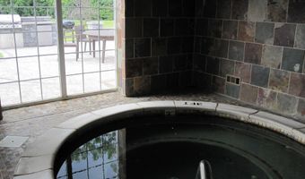 123 Fieldcrest 303, Ann Arbor, MI 48103