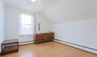 418 River Rd, Lincoln, RI 02865