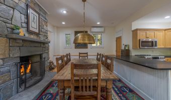 7 Greenway Ct, Bar Harbor, ME 04609