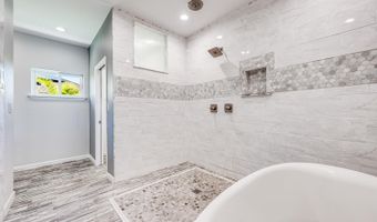 239 Kamalei Cir, Kahului, HI 96732