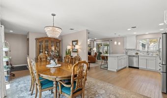 486 Ironwood Dr, Ballwin, MO 63011