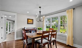 7 Lee Rd, Barrington, RI 02806