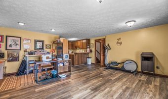 2416 Cherokee Dr, Bean Station, TN 37708