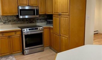 32 Wilbur Rd, Lincoln, RI 02865