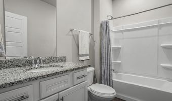 5529 Overland Dr, Biloxi, MS 39532