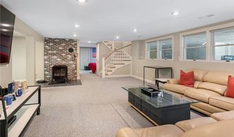 180 Ten Rod Rd, North Kingstown, RI 02852