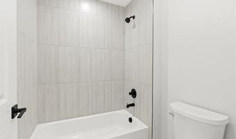 8541 Joseph St, Commerce Twp., MI 48382