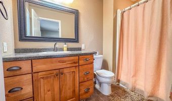 502 Granite Dr, Bismarck, ND 58503