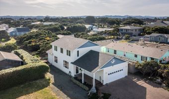 757 NEWPORT Ave SW, Bandon, OR 97411