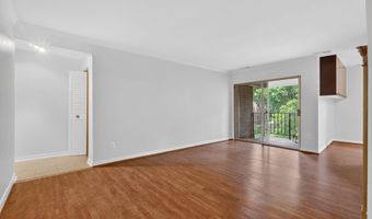 3330 WOODBURN VILLAGE Dr 33, Annandale, VA 22003