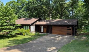 2985 Shade Tree Dr, Batesville, AR 72501