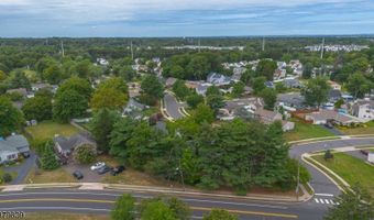 70 Northland Ln, Aberdeen Twp., NJ 07747